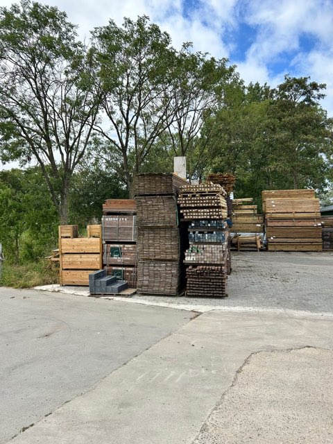 Opslag van hardhout en tuinhout